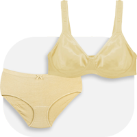 شورت و سوتین زنانه