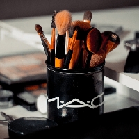 لوگوی فروشگاه گالری آمیتیس