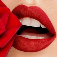 لوگوی فروشگاه آرایشی النا