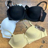 لوگوی فروشگاه لباس مرمری