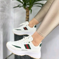 لوگوی فروشگاه کیف و کفش اسپورت فم فیت